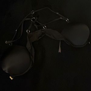 Victoria’s Secret snap in the front bra! Extra lift to look big and voluptuous